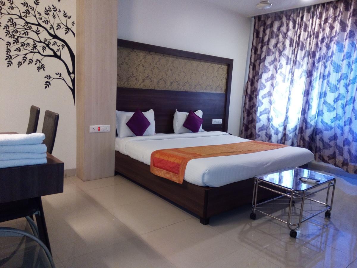 Hotel Veer Residency Panvel Eksteriør billede