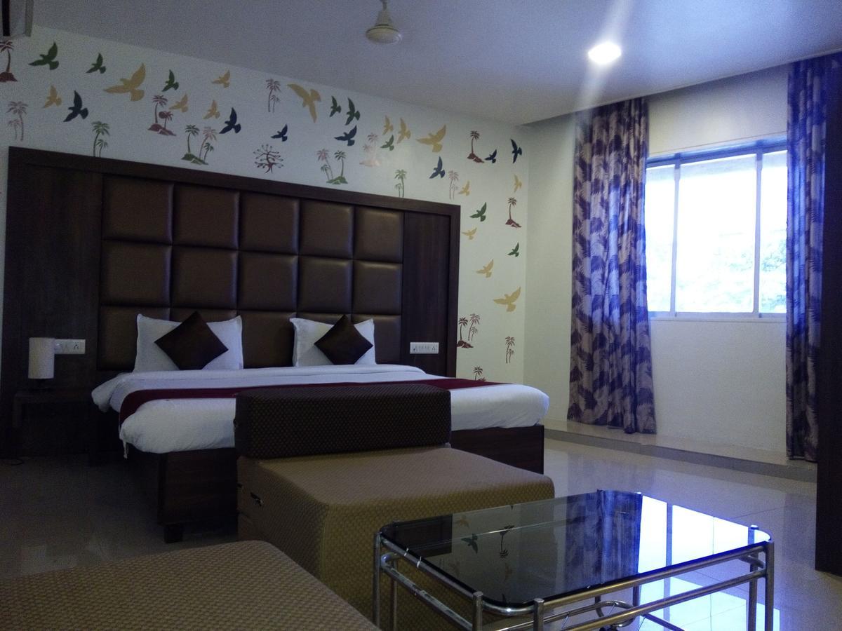 Hotel Veer Residency Panvel Eksteriør billede