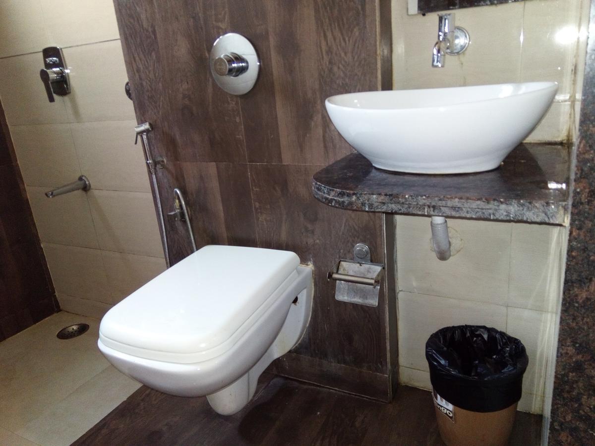 Hotel Veer Residency Panvel Eksteriør billede