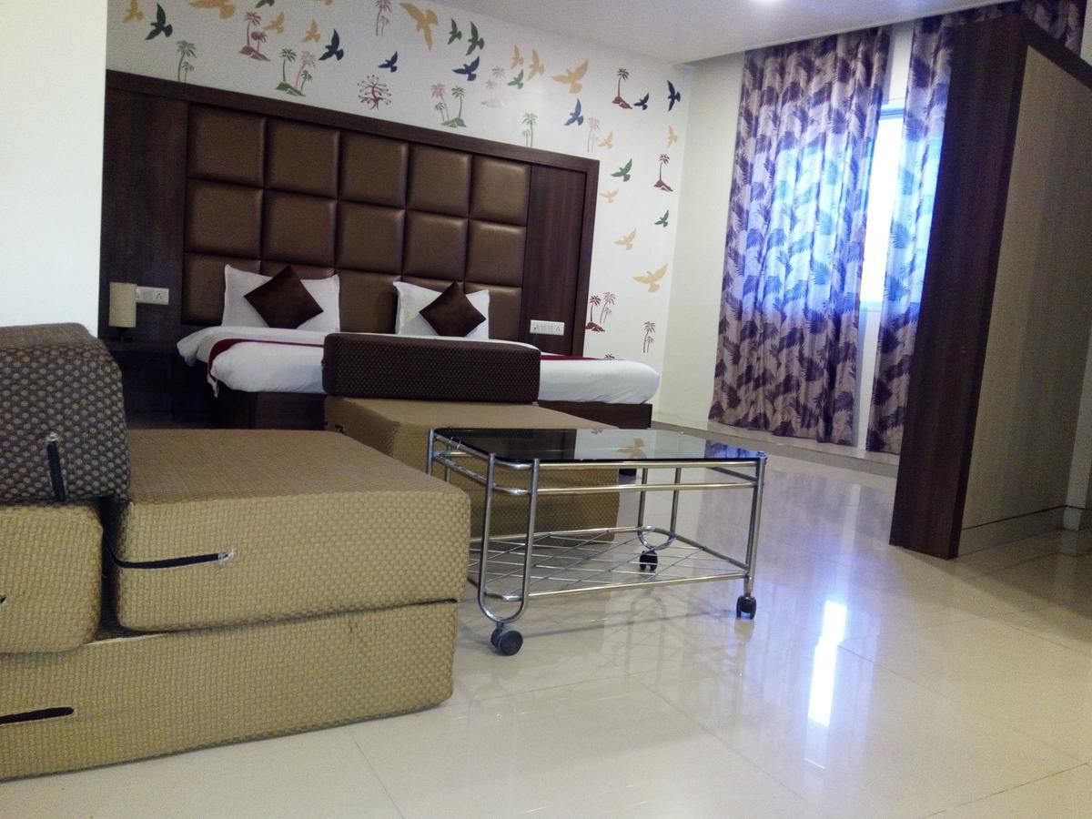 Hotel Veer Residency Panvel Eksteriør billede
