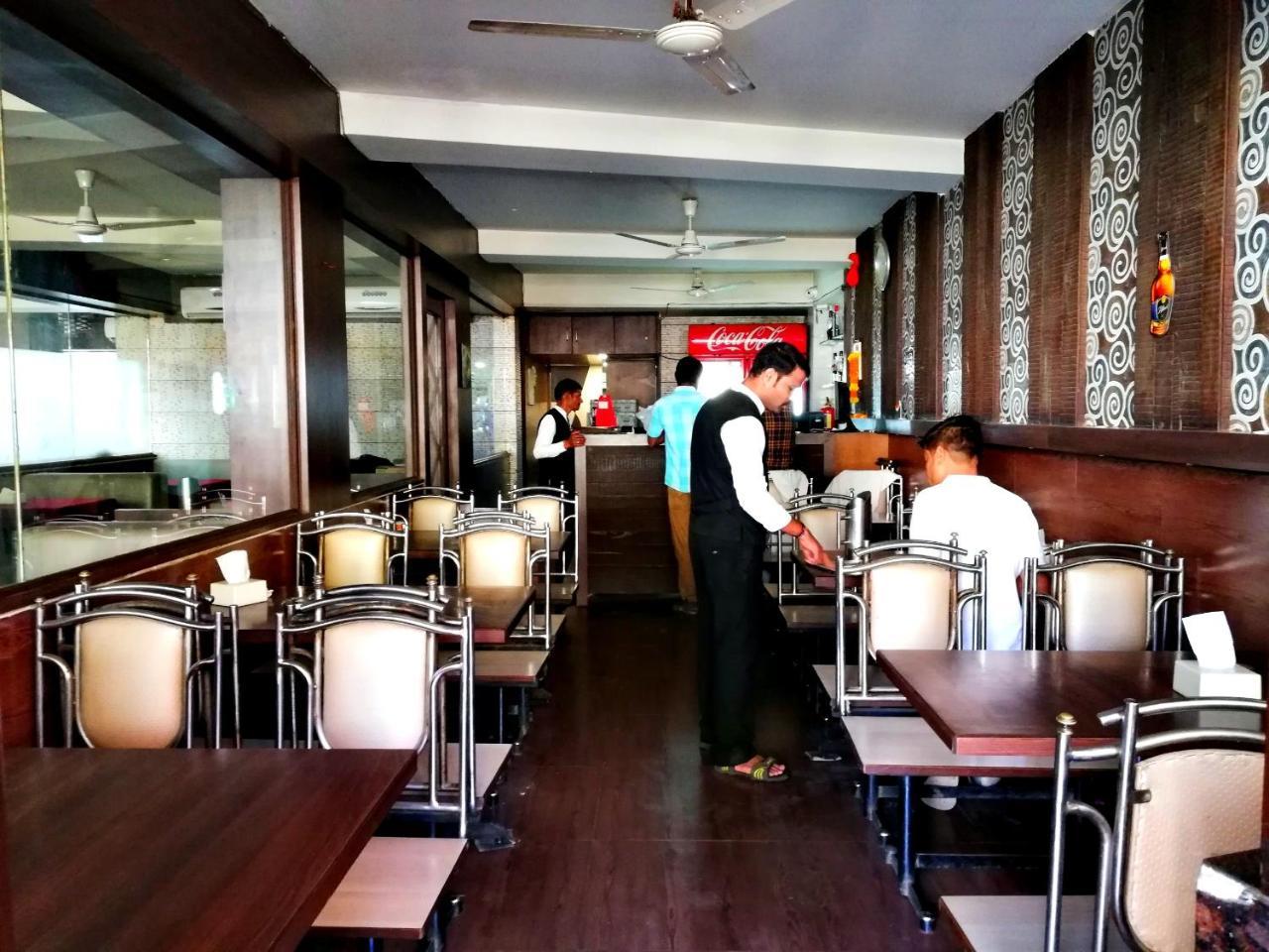 Hotel Veer Residency Panvel Eksteriør billede