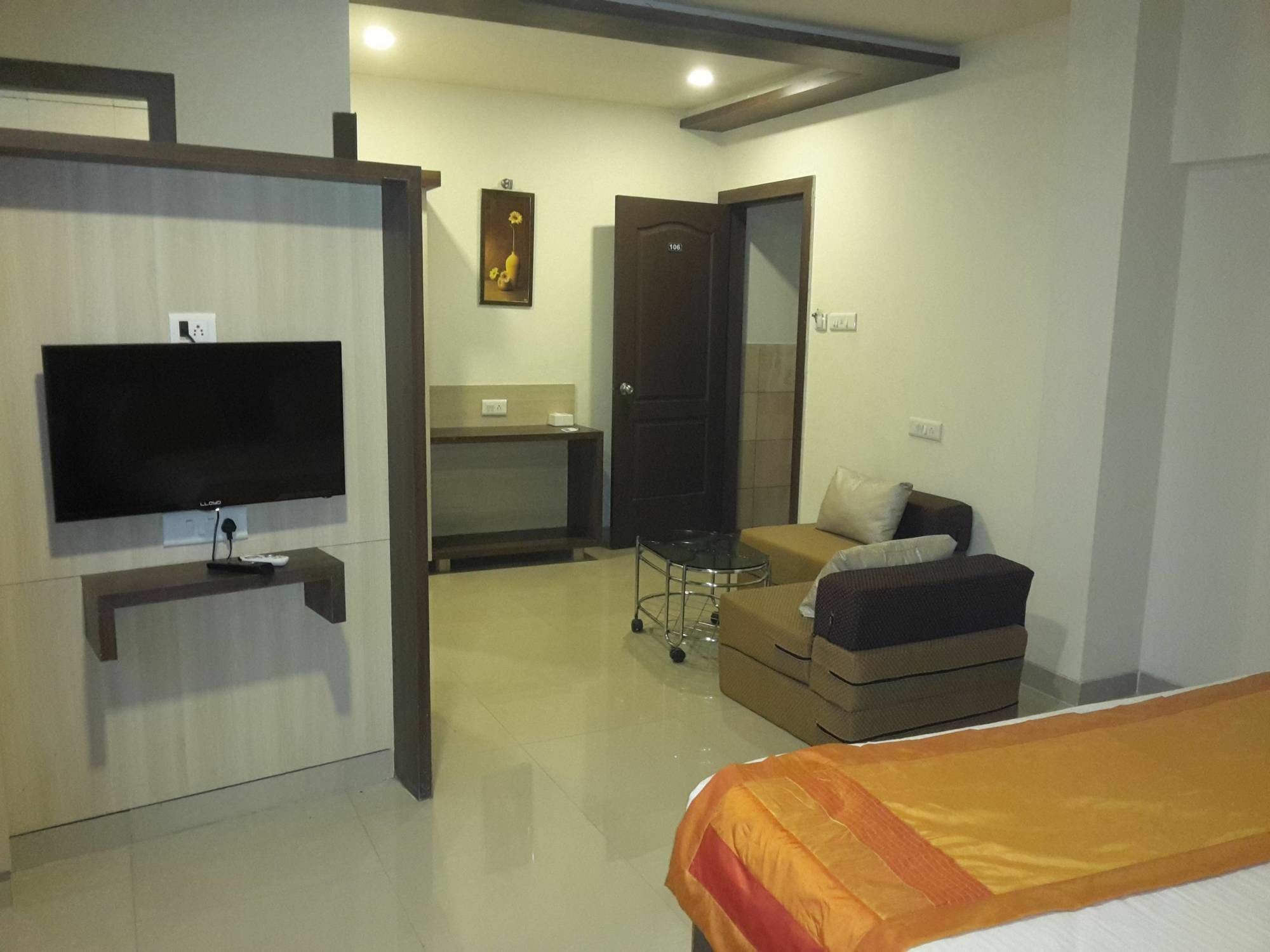 Hotel Veer Residency Panvel Eksteriør billede