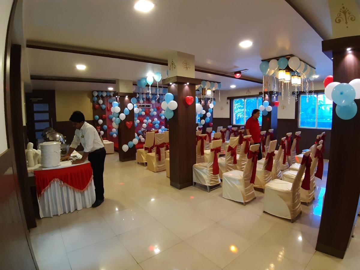Hotel Veer Residency Panvel Eksteriør billede